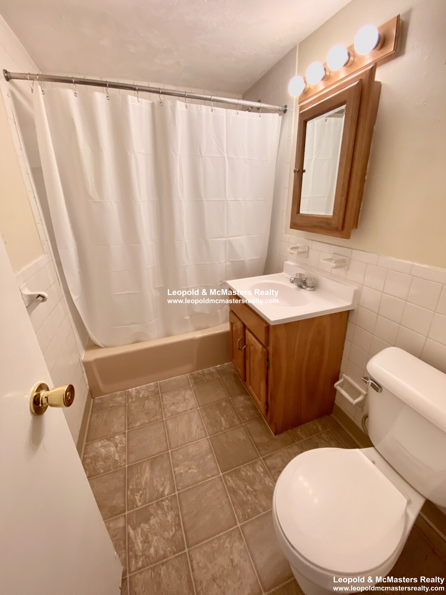 36 Huntington Ave, Jamaica Plain