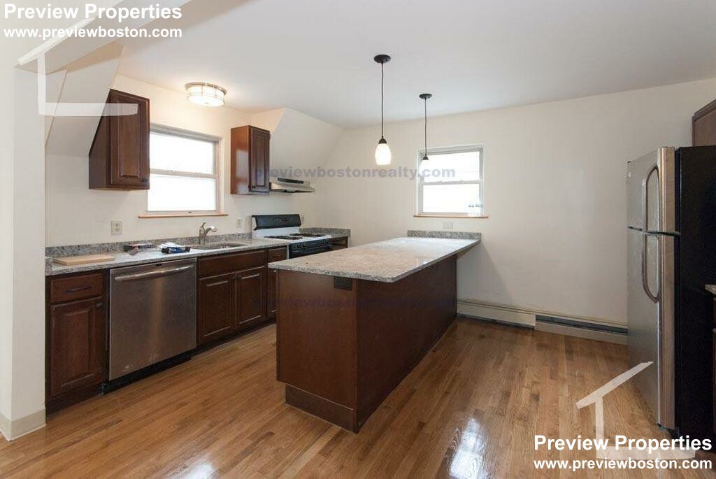 171 Cambridge St, Allston