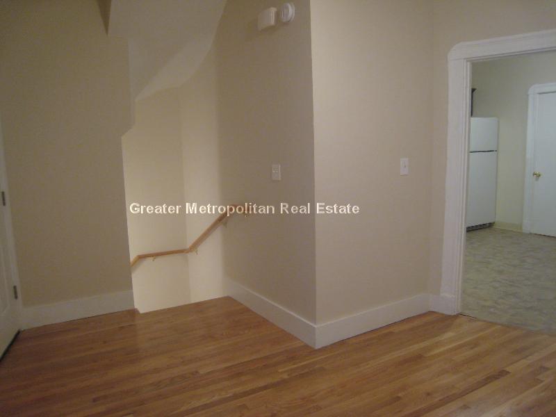 9 Noyes Pl, North End