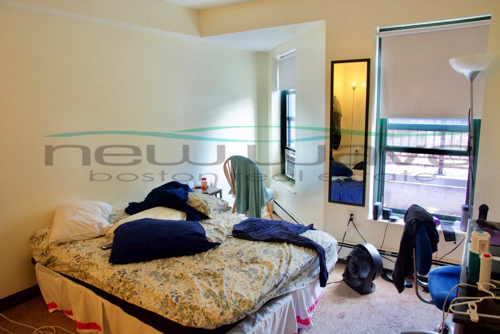 400 Massachusetts Ave, South End