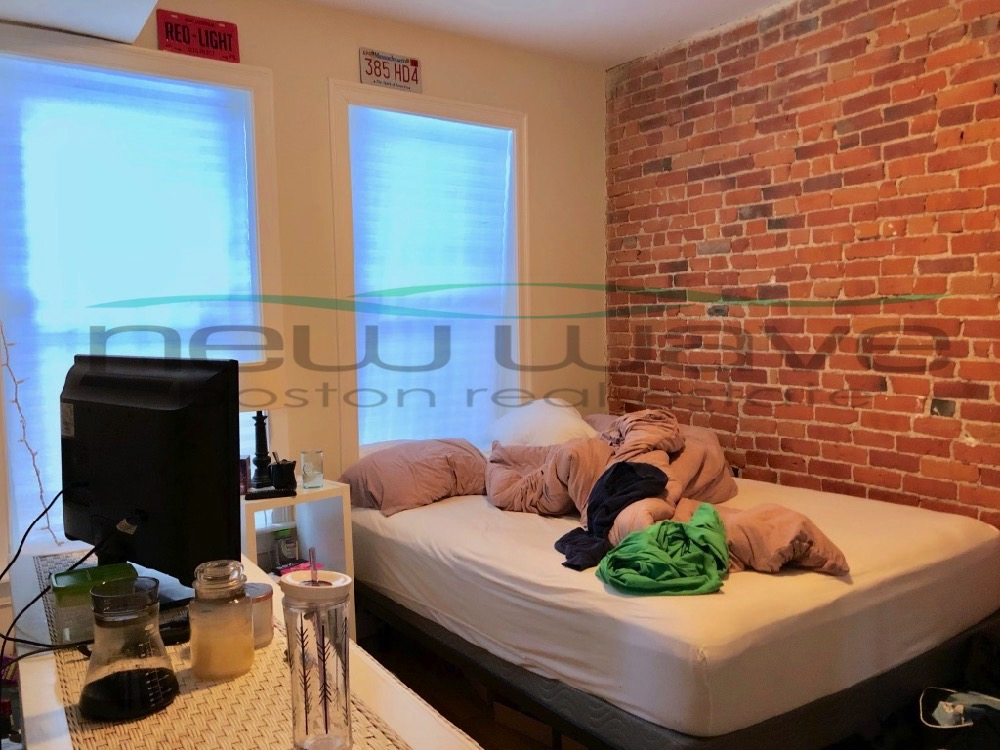 836 Huntington Ave, Mission Hill