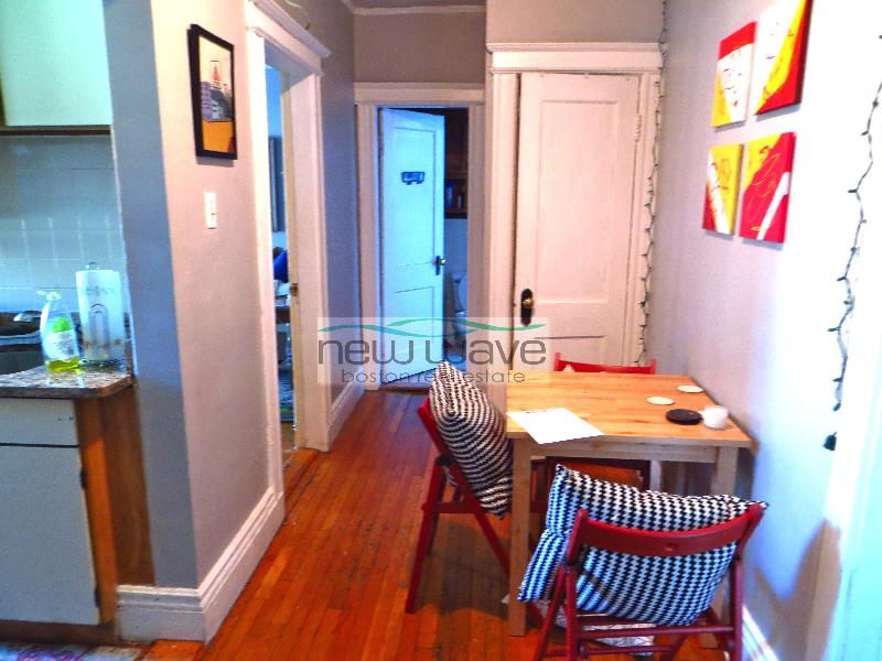 56 Queensberry St, Fenway