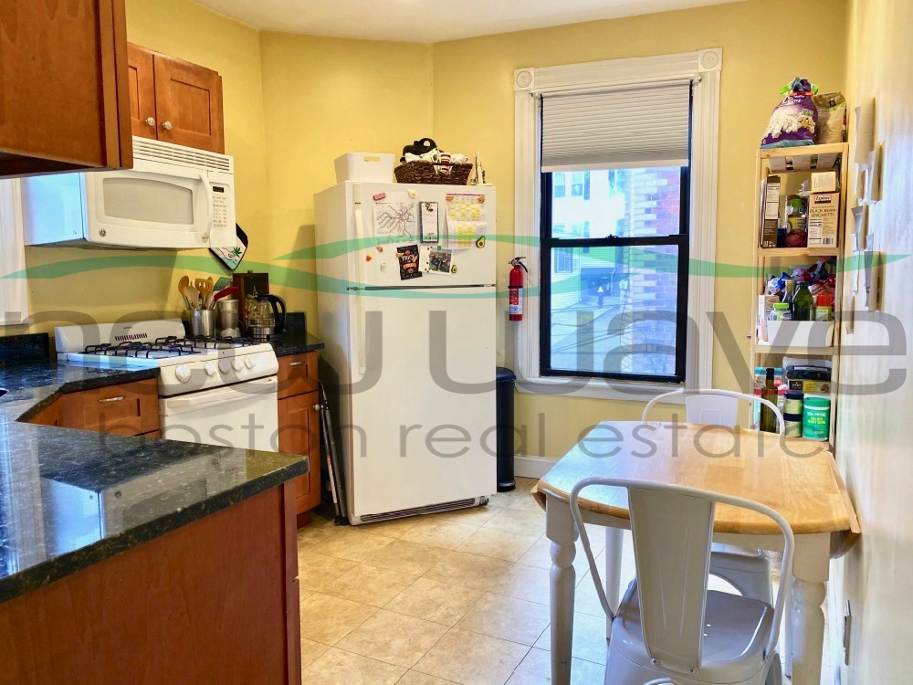 826 Huntington Ave, Mission Hill