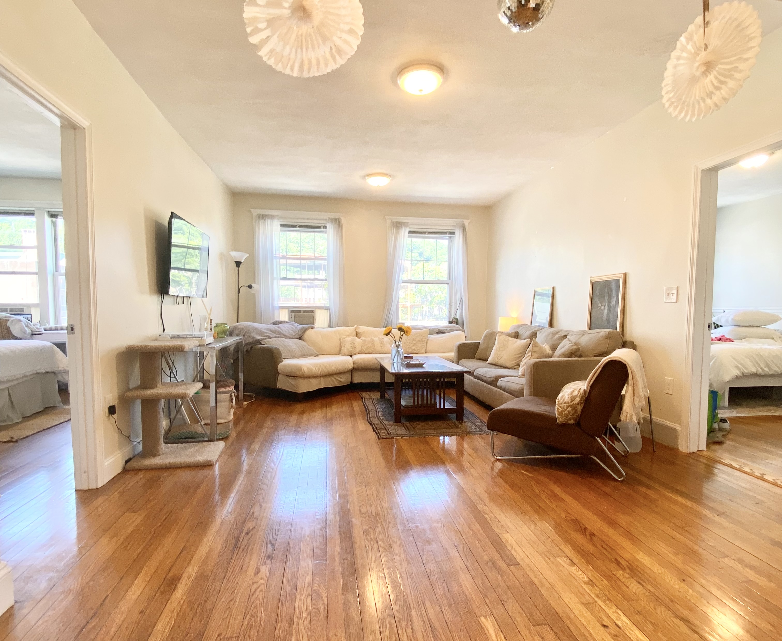 724 Washington St, Brookline Hills