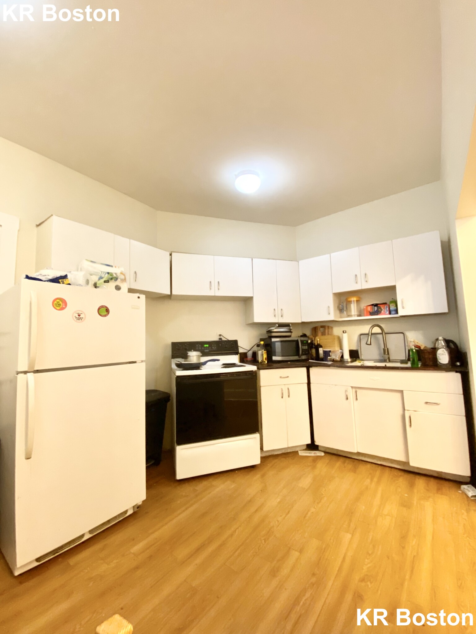 1589 Beacon St, Chestnut Hill