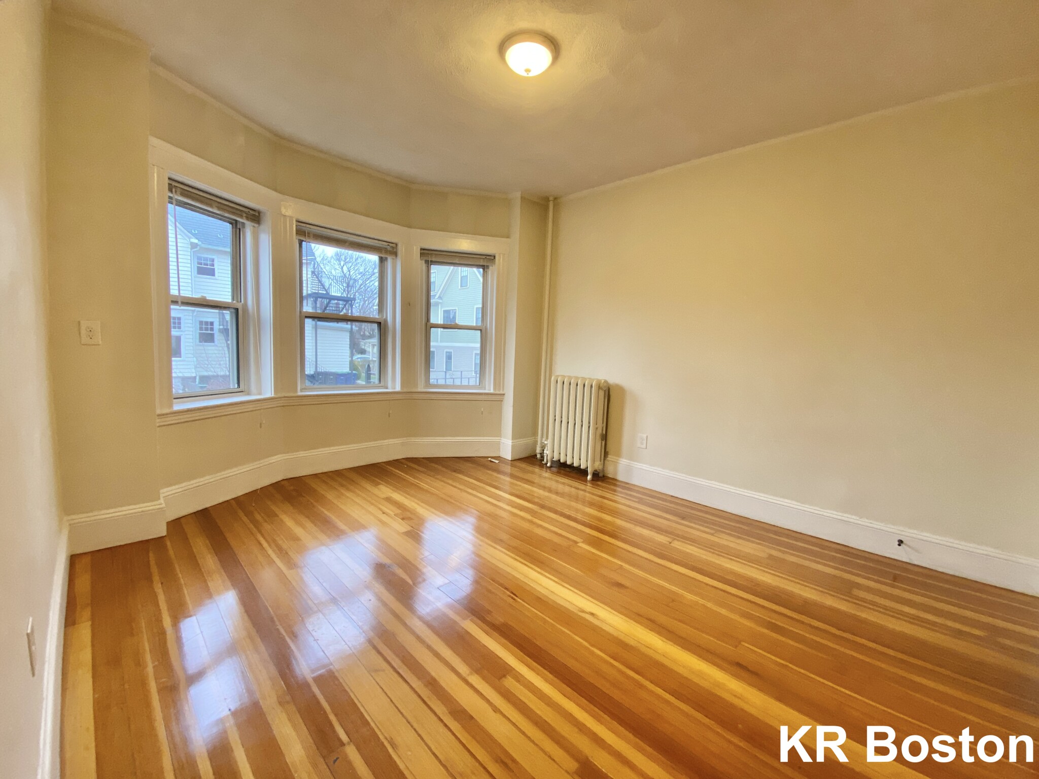 163 Summer St, Winter Hill