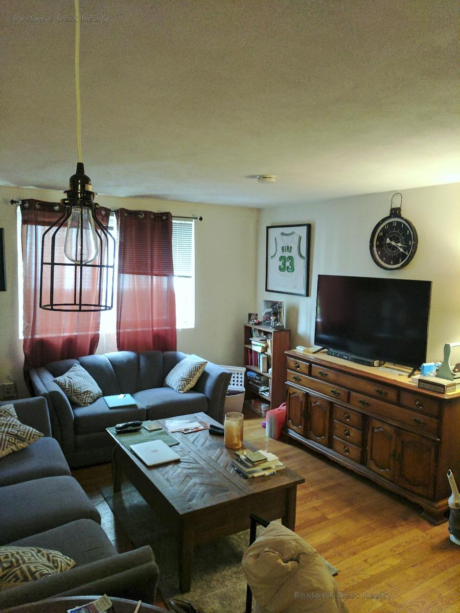 445 Washington St, Brighton