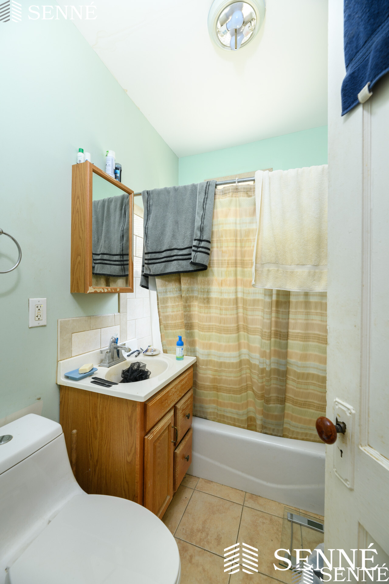 5 Sherborn Ct, South Medford