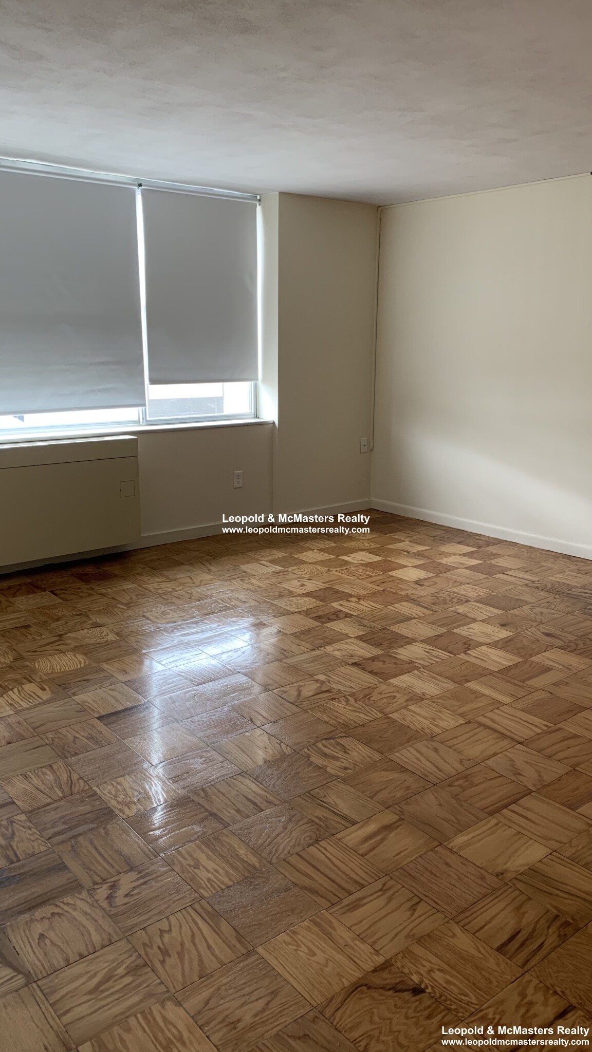 101 Monmouth St, Longwood