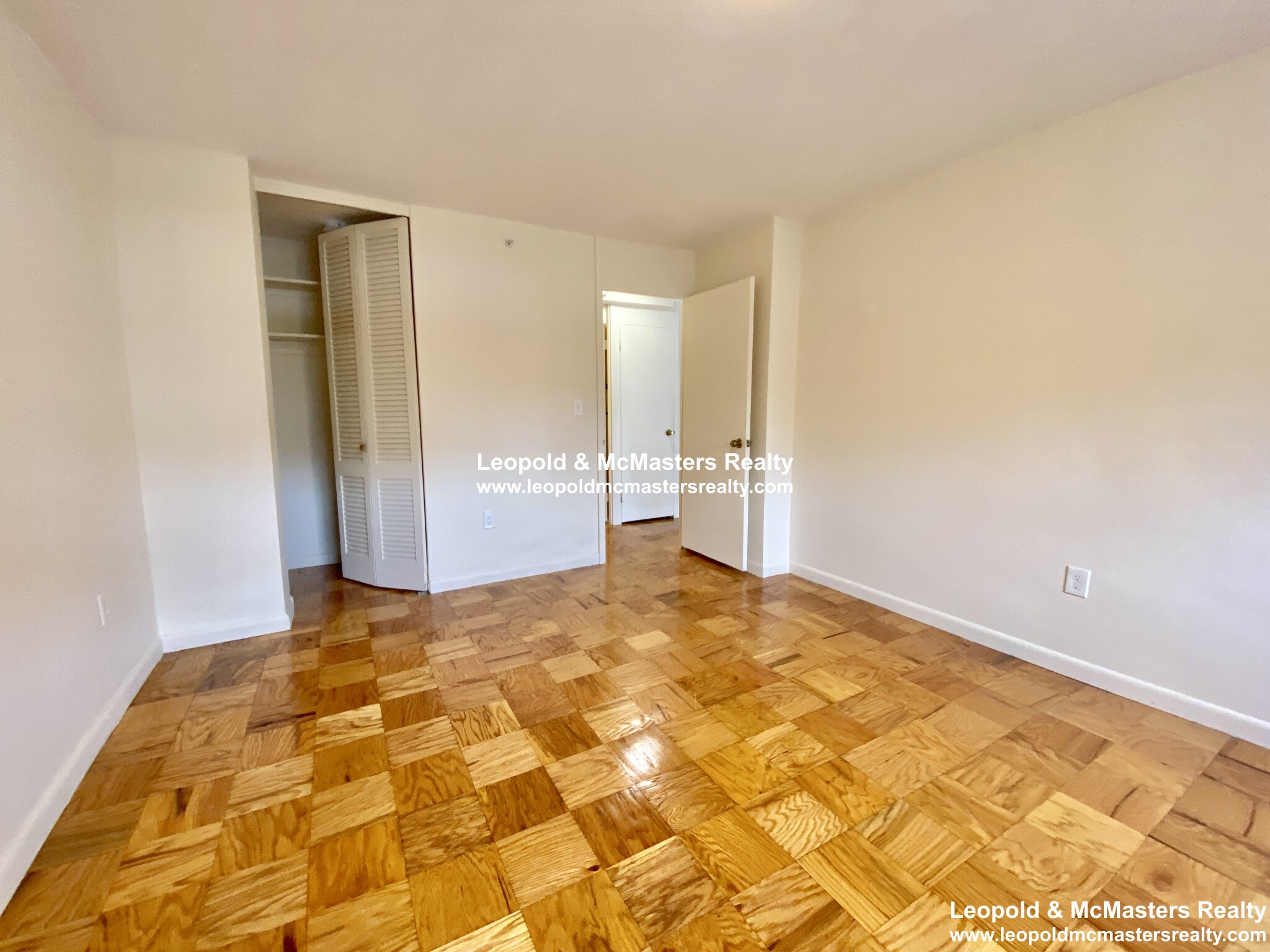 101 Monmouth St, Longwood