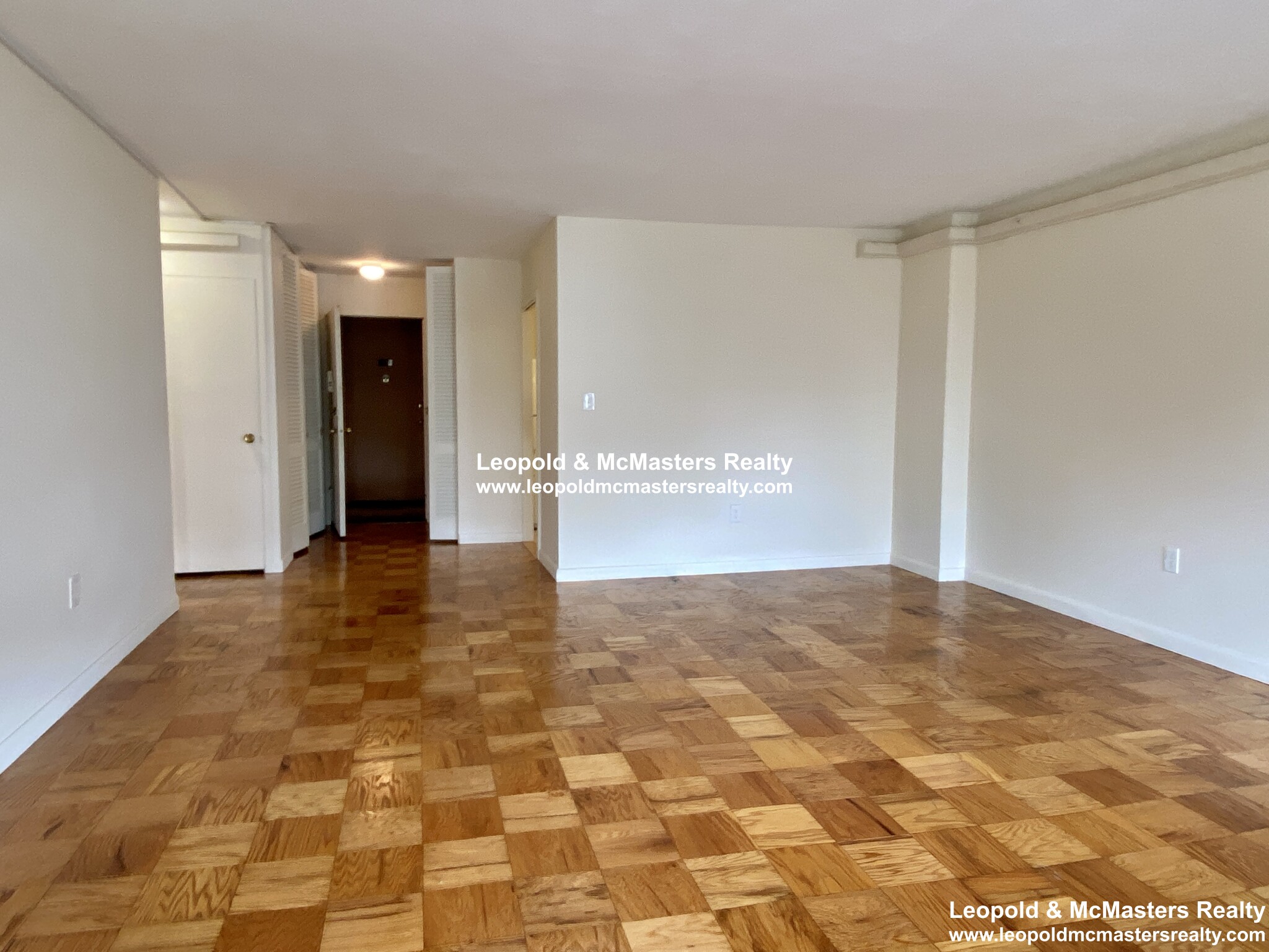 101 Monmouth St, Longwood