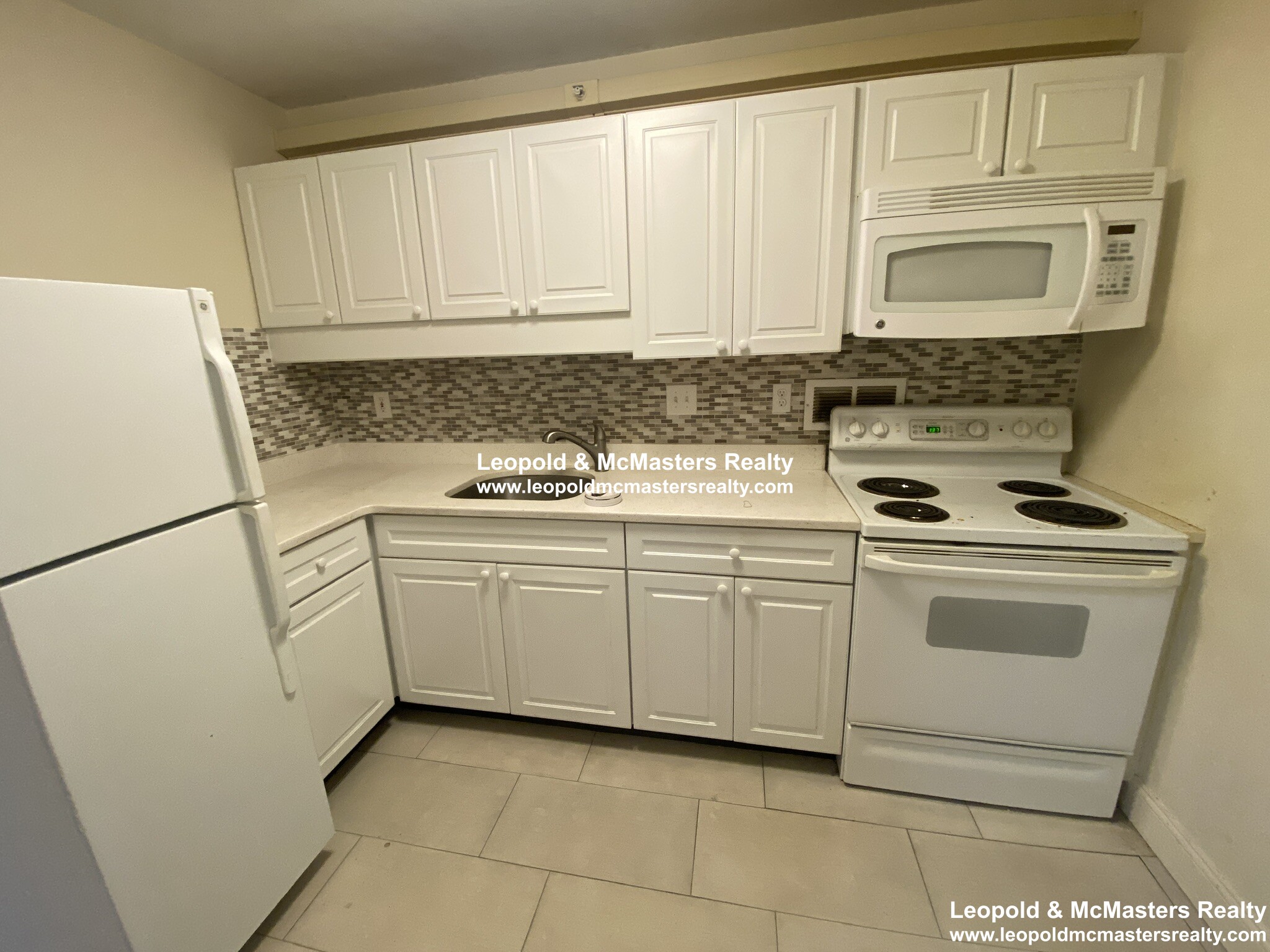 101 Monmouth St, Longwood