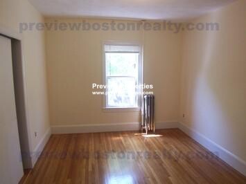 16 Fairbanks St, Brighton