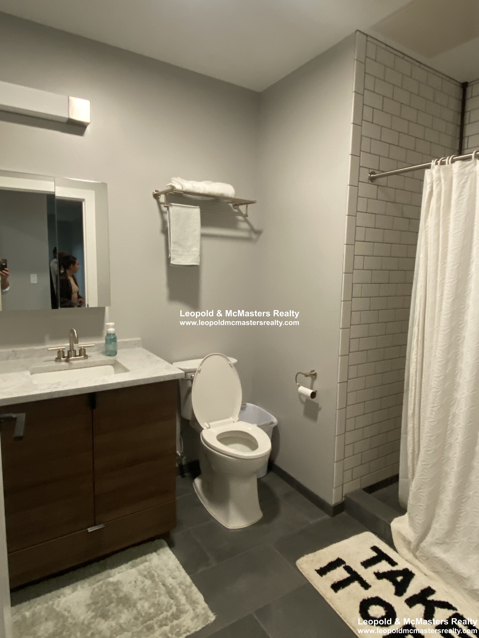 100 Hemenway St, Fenway