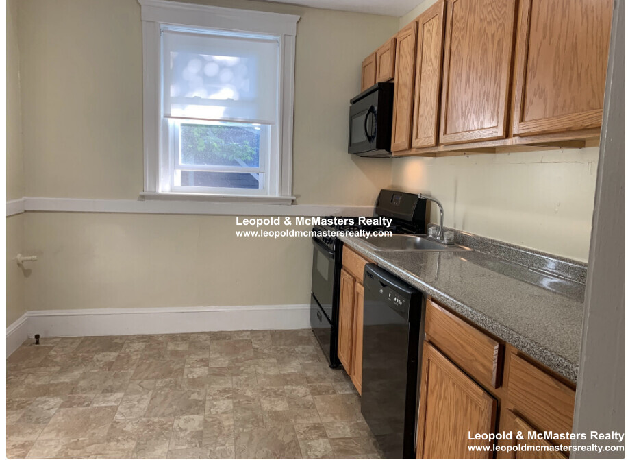 14 Russell St, North Quincy