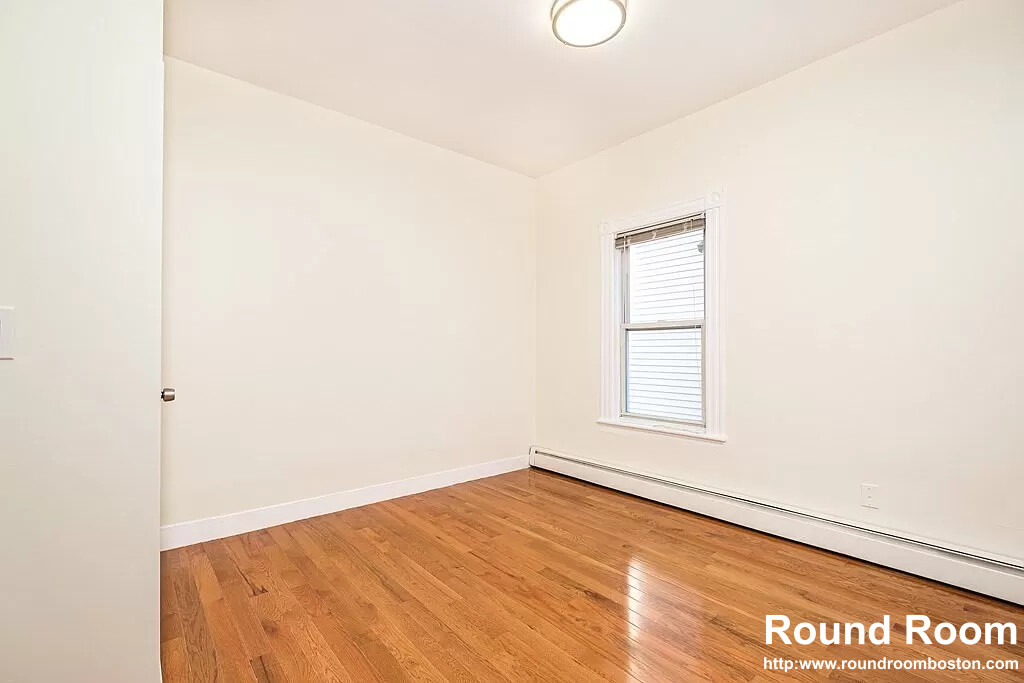 28 Moreland St, Winter Hill