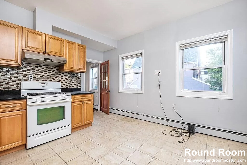 28 Moreland St, Winter Hill