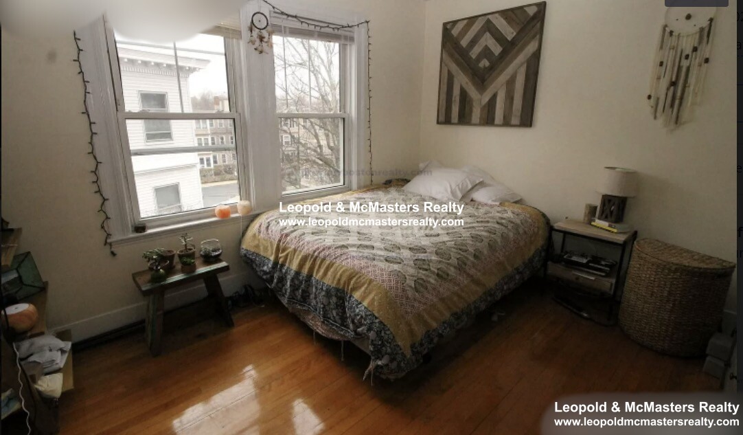 331 Faneuil St, Brighton