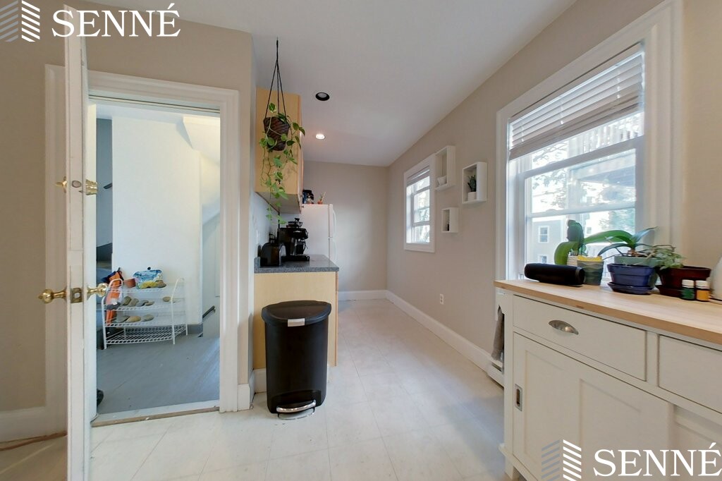 8 Speridakis Ter, Cambridgeport