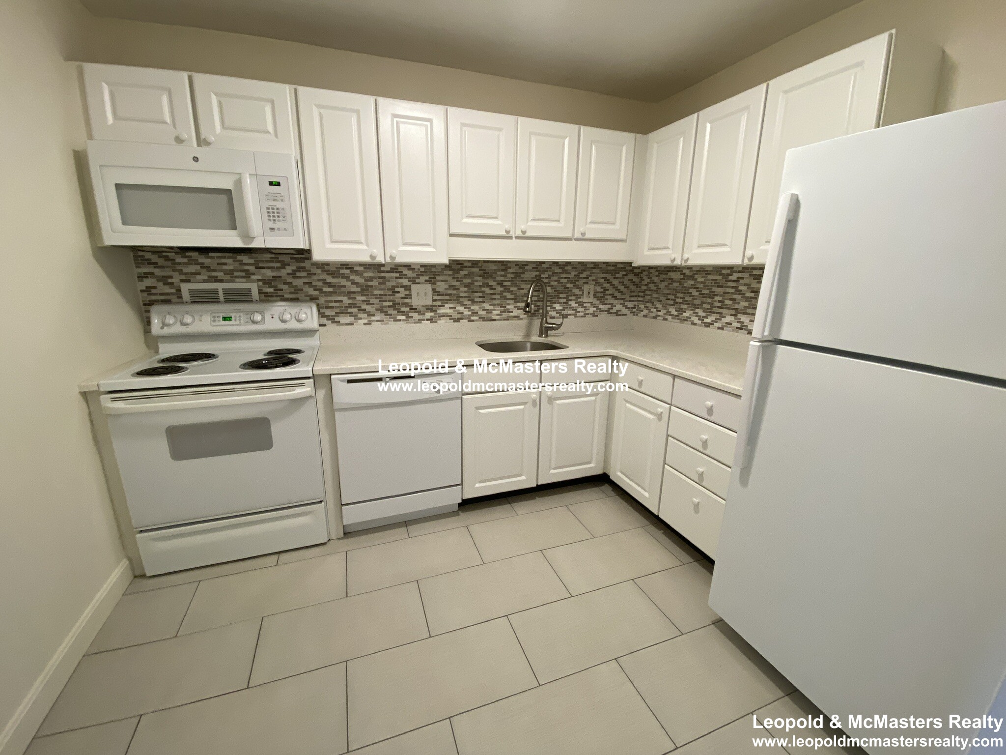 101 Monmouth St, Longwood