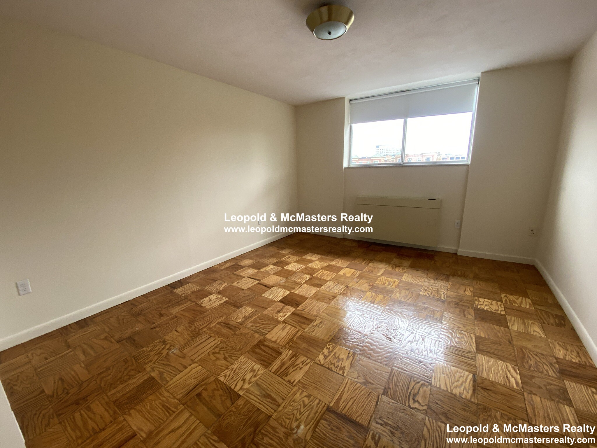 101 Monmouth St, Longwood