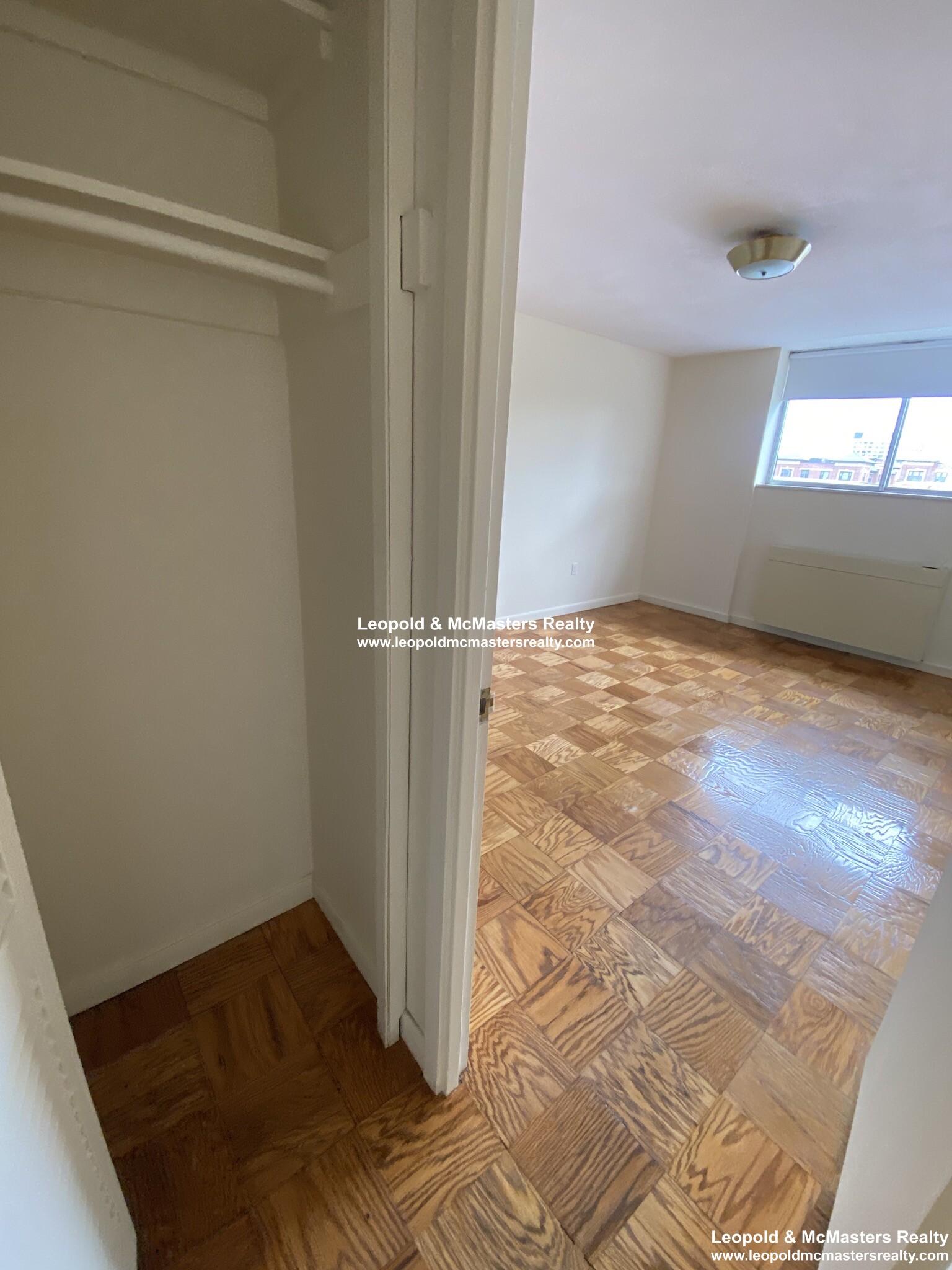 101 Monmouth St, Longwood