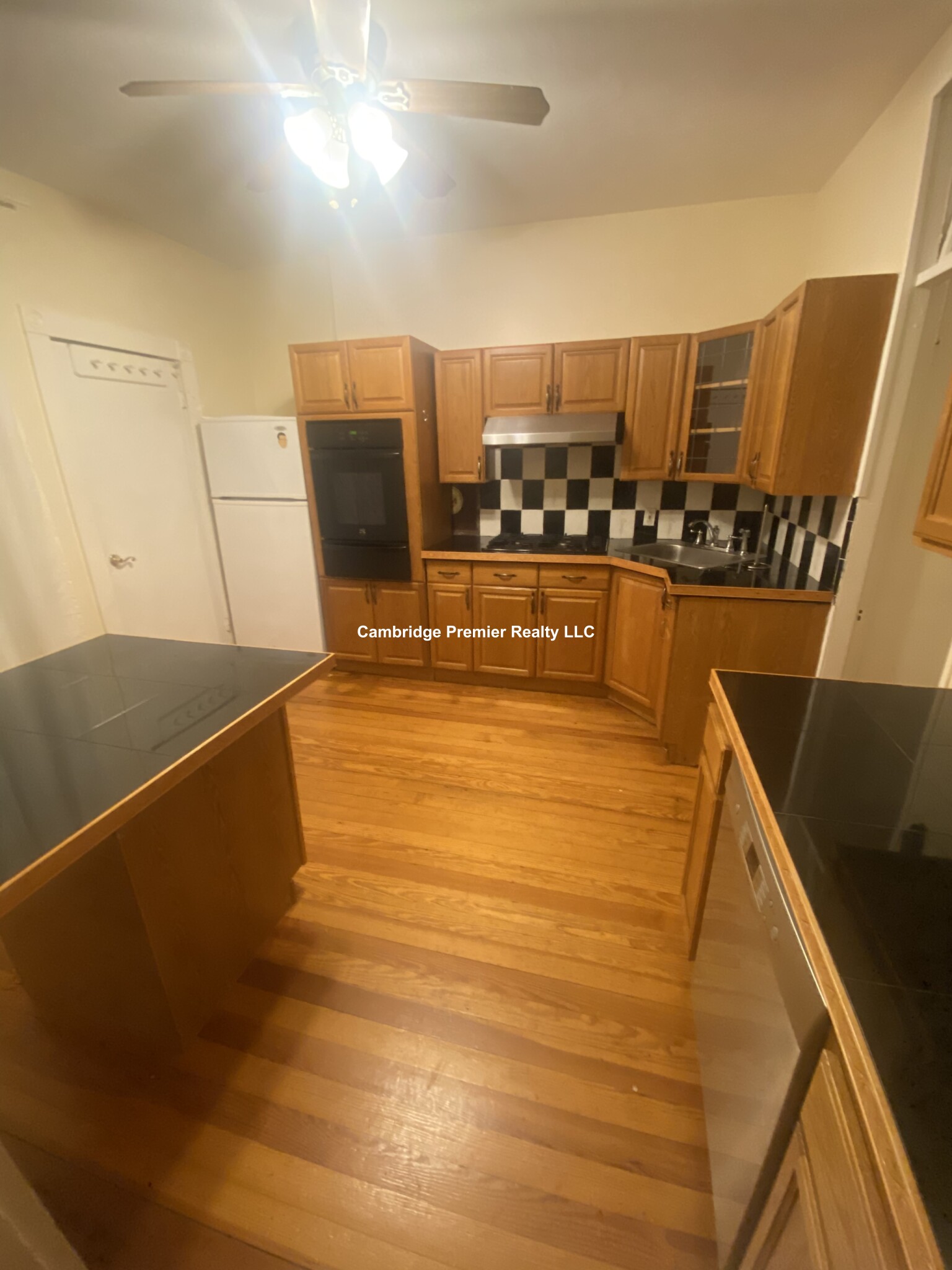 180 Thorndike St, East Cambridge