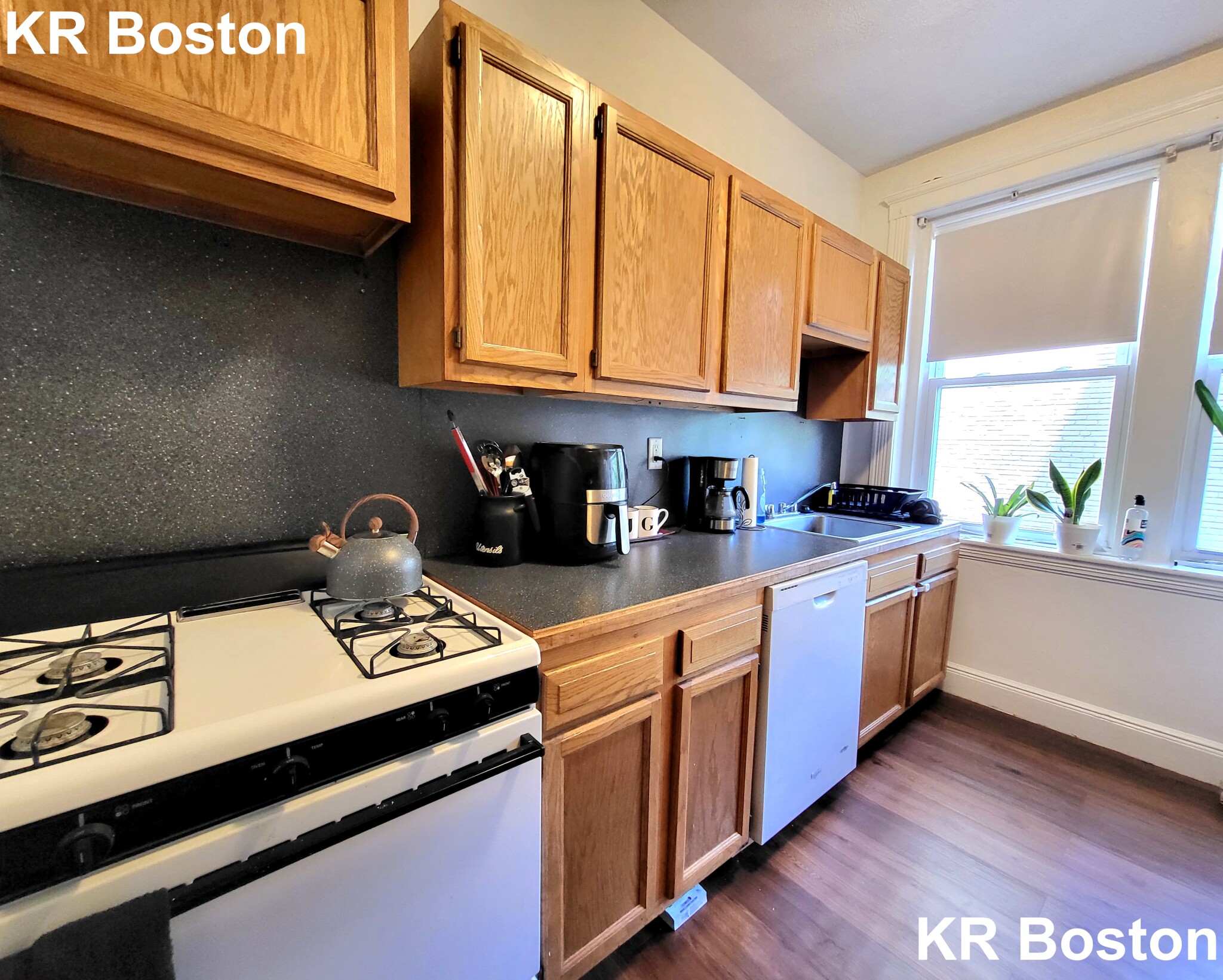 1811 Commonwealth Ave, Brighton