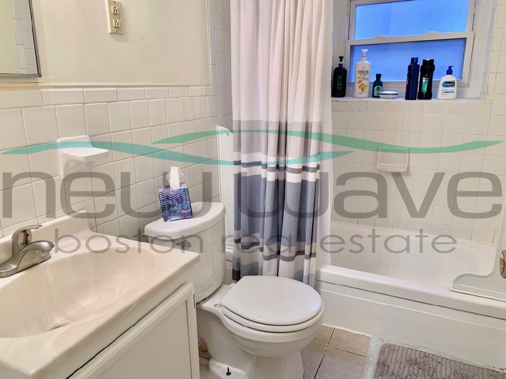 212 Hemenway St, Fenway