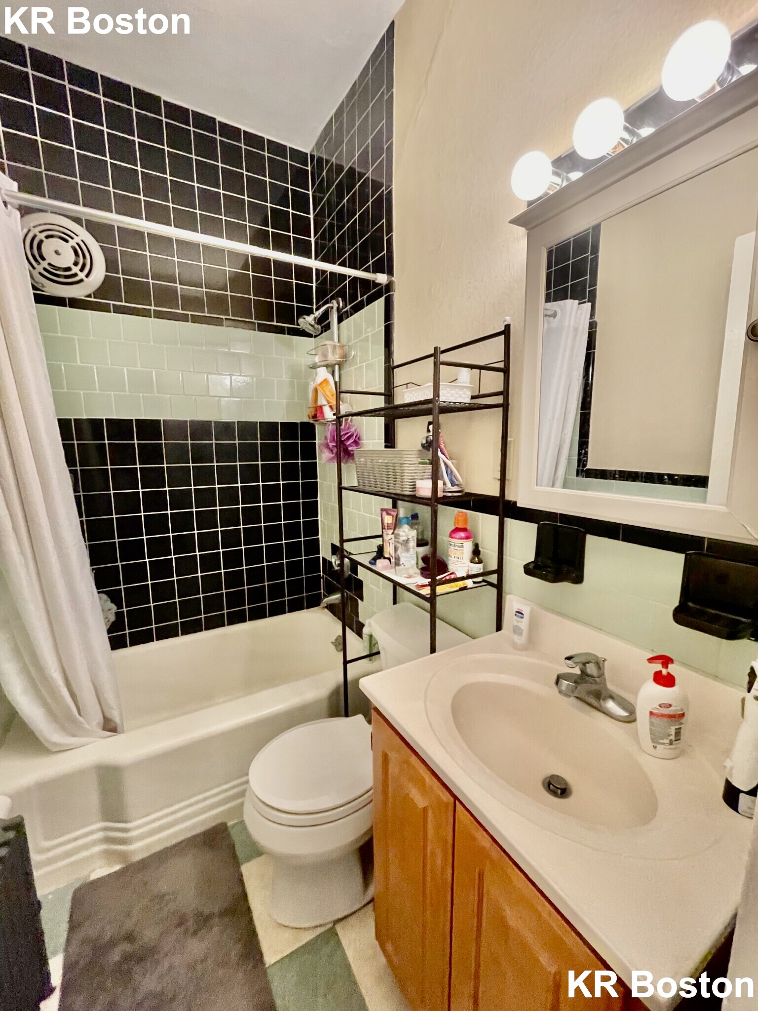 1426 Commonwealth Ave, Brighton