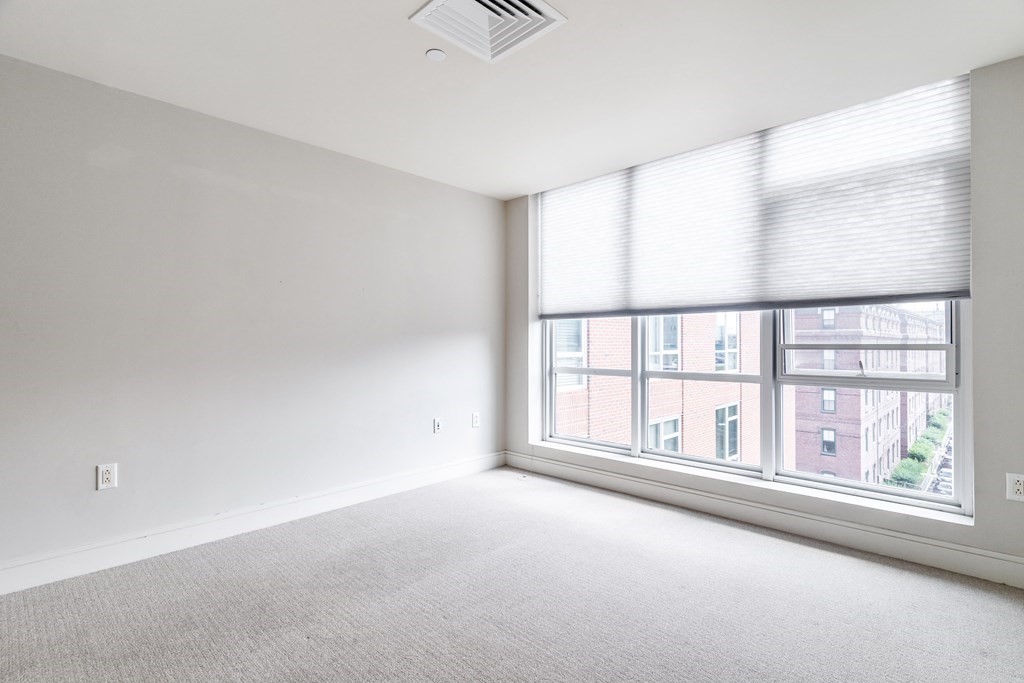 700 Harrison Ave, South End