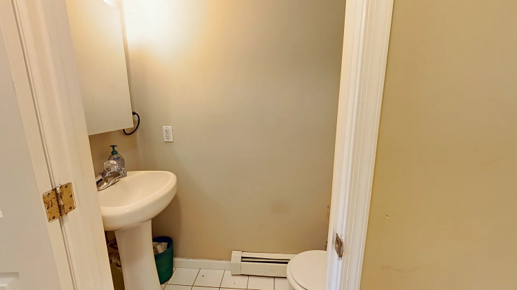 39 Juniper St, Roxbury