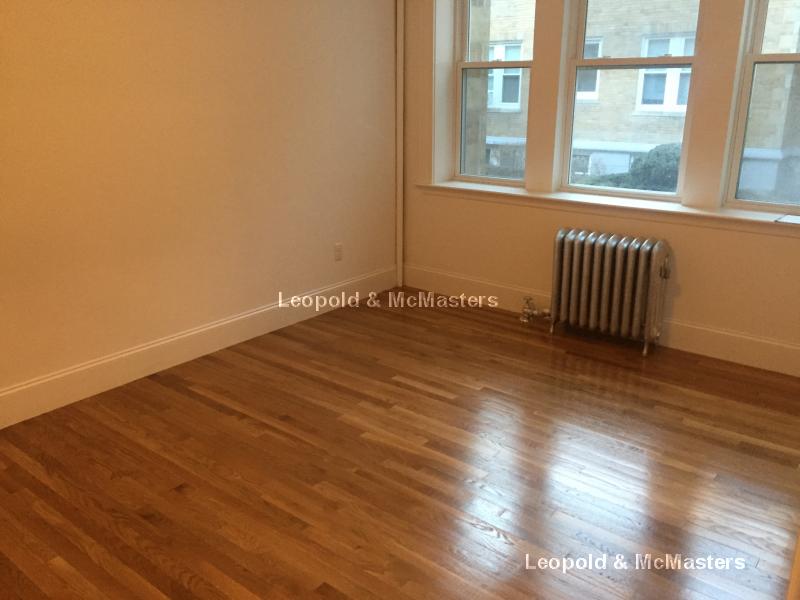 83 Winchester St, Coolidge Corner