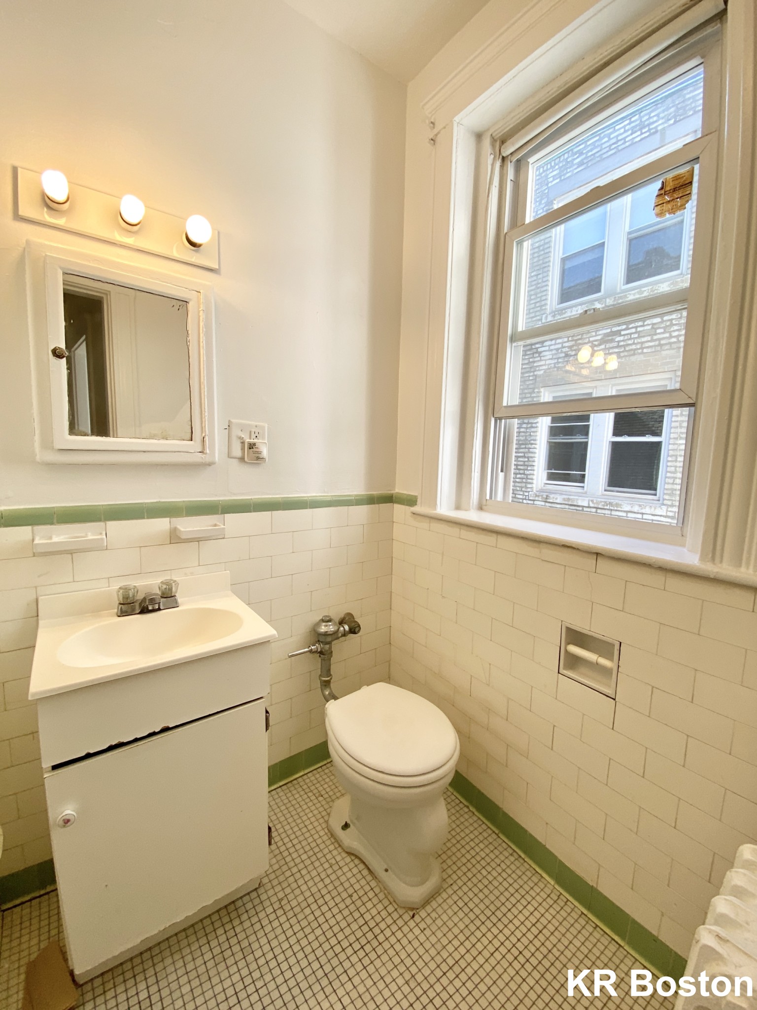 1335 Commonwealth Ave, Allston