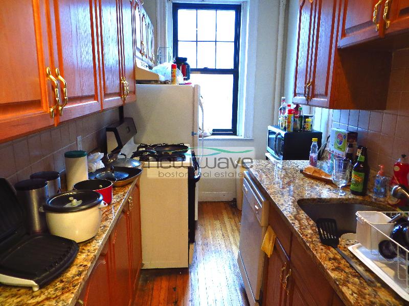 56 Queensberry St, Fenway