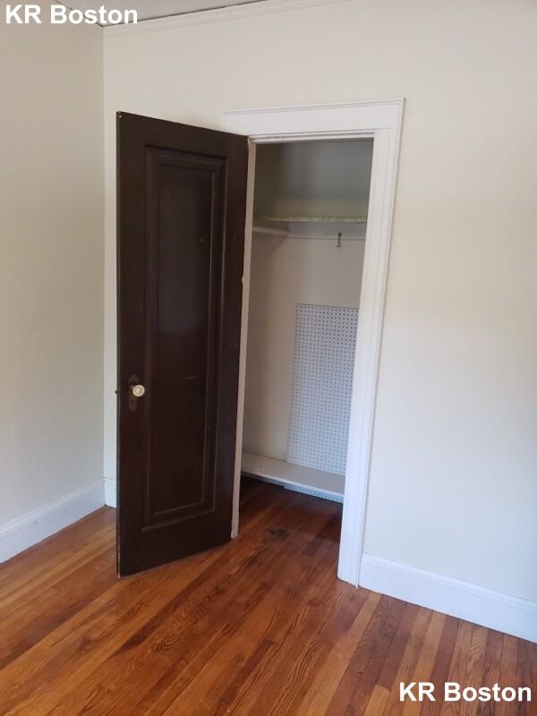 2045 Commonwealth Ave, Brighton