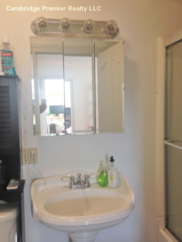 183 Columbia St, Cambridgeport