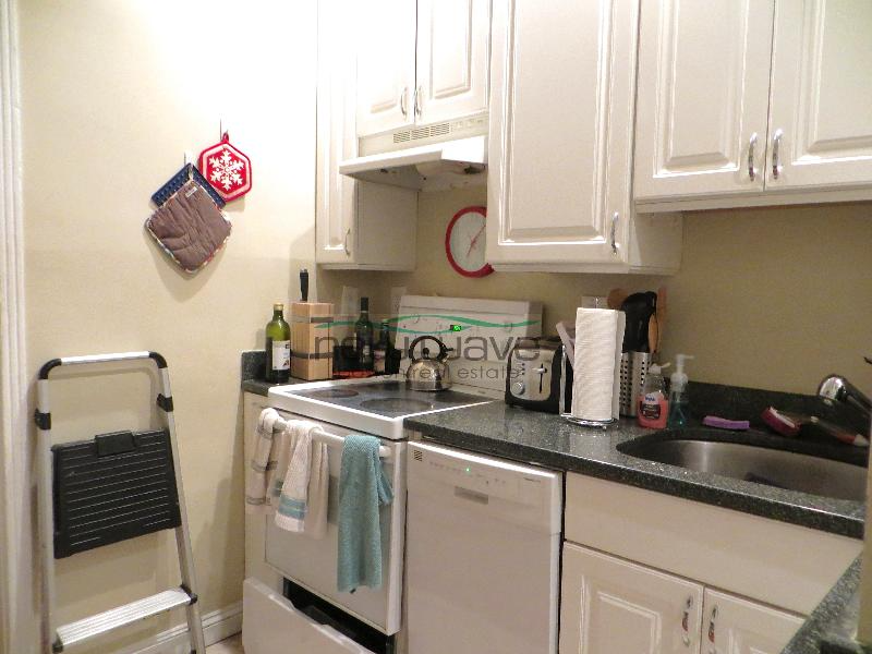 65 Burbank St, Fenway