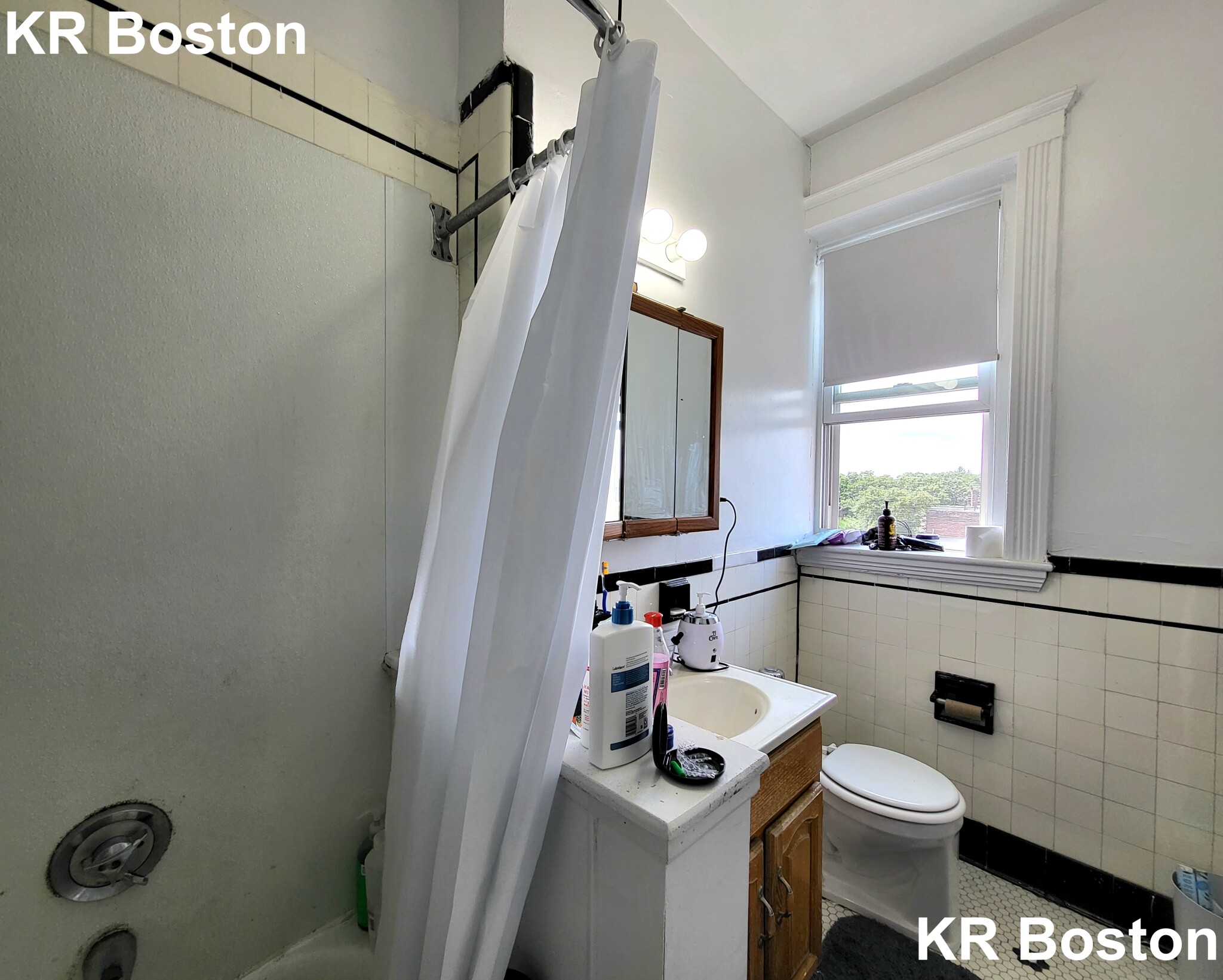 1817 Commonwealth Ave, Brighton