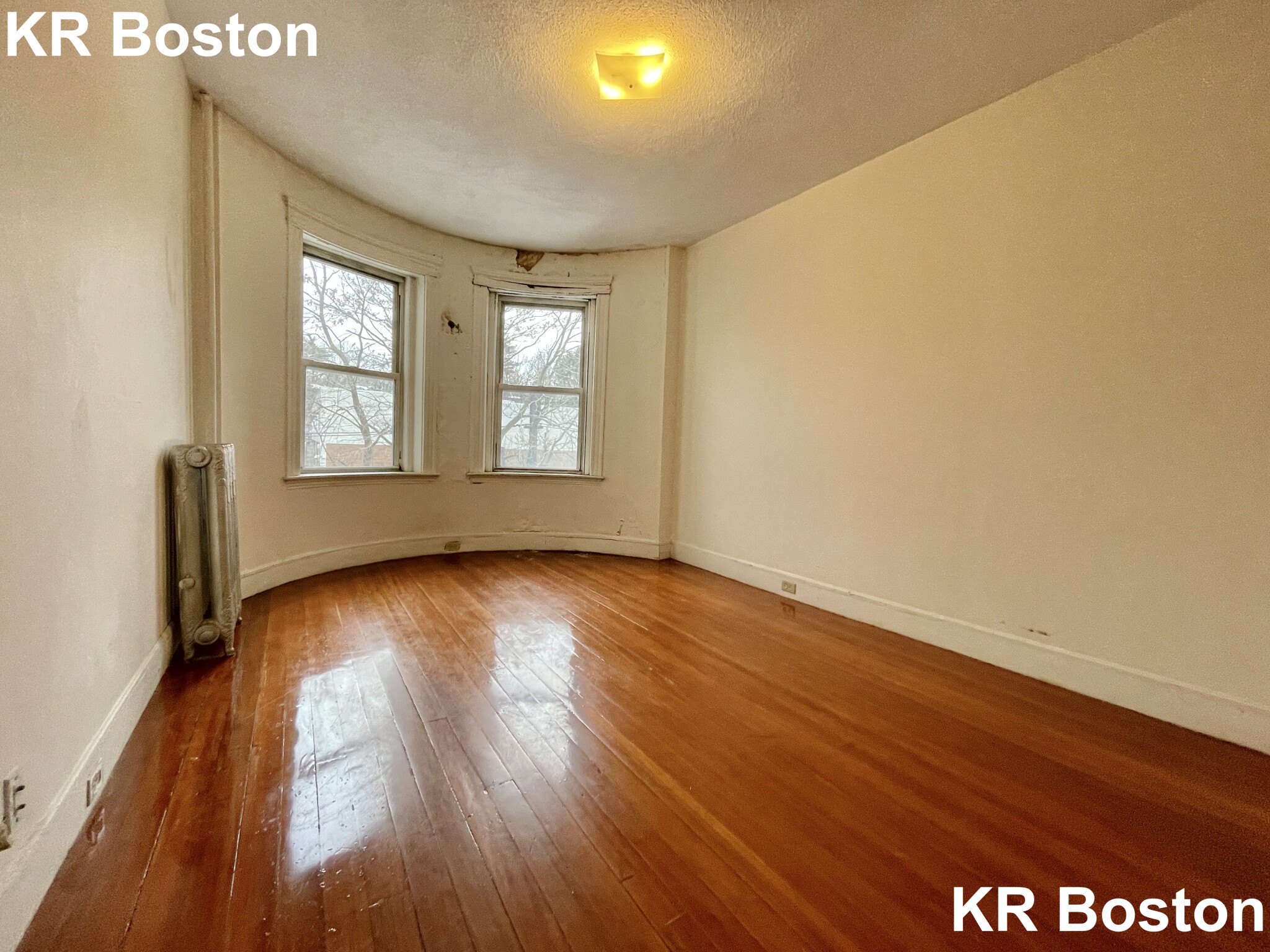 1907 Beacon St, Chestnut Hill