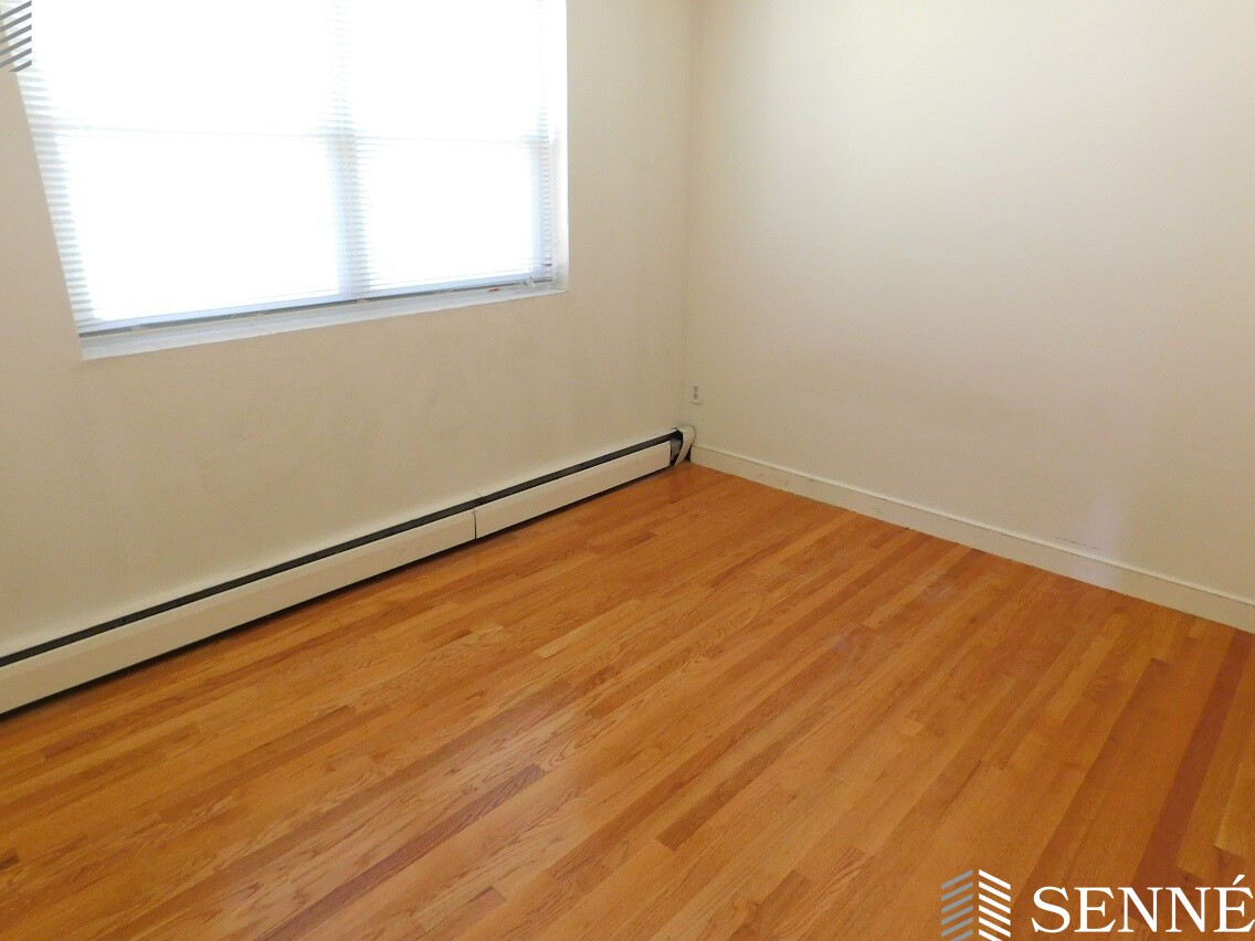 11 Cogswell Ave, North Cambridge