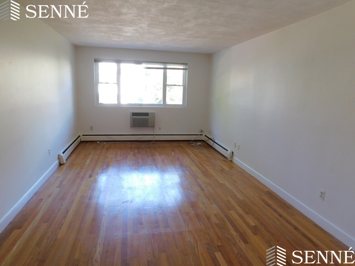 11 Cogswell Ave, North Cambridge