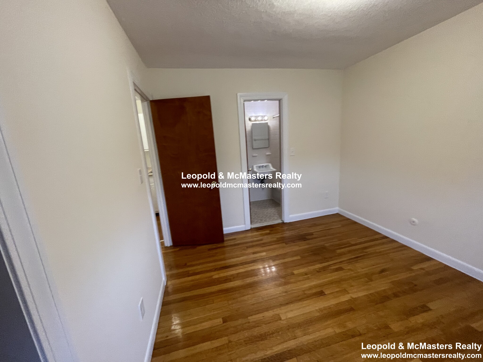 180 North Beacon St, Brighton