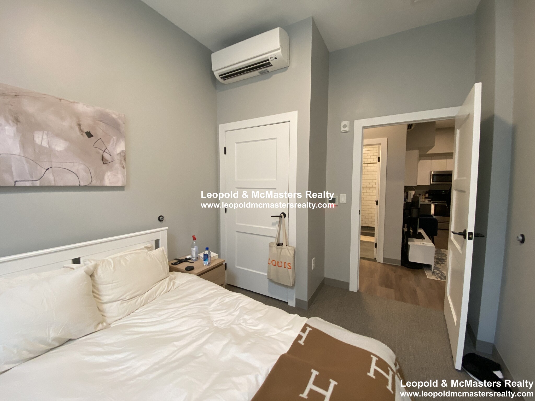 100 Hemenway St, Fenway