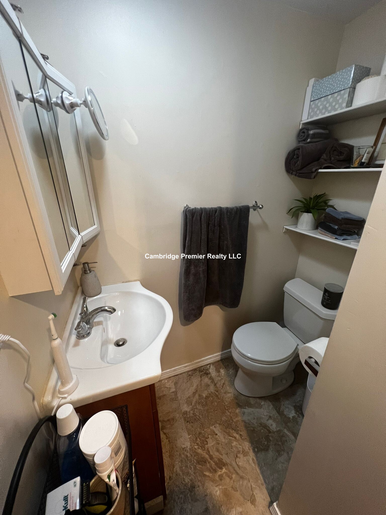 8 Evergreen Sq, Spring Hill