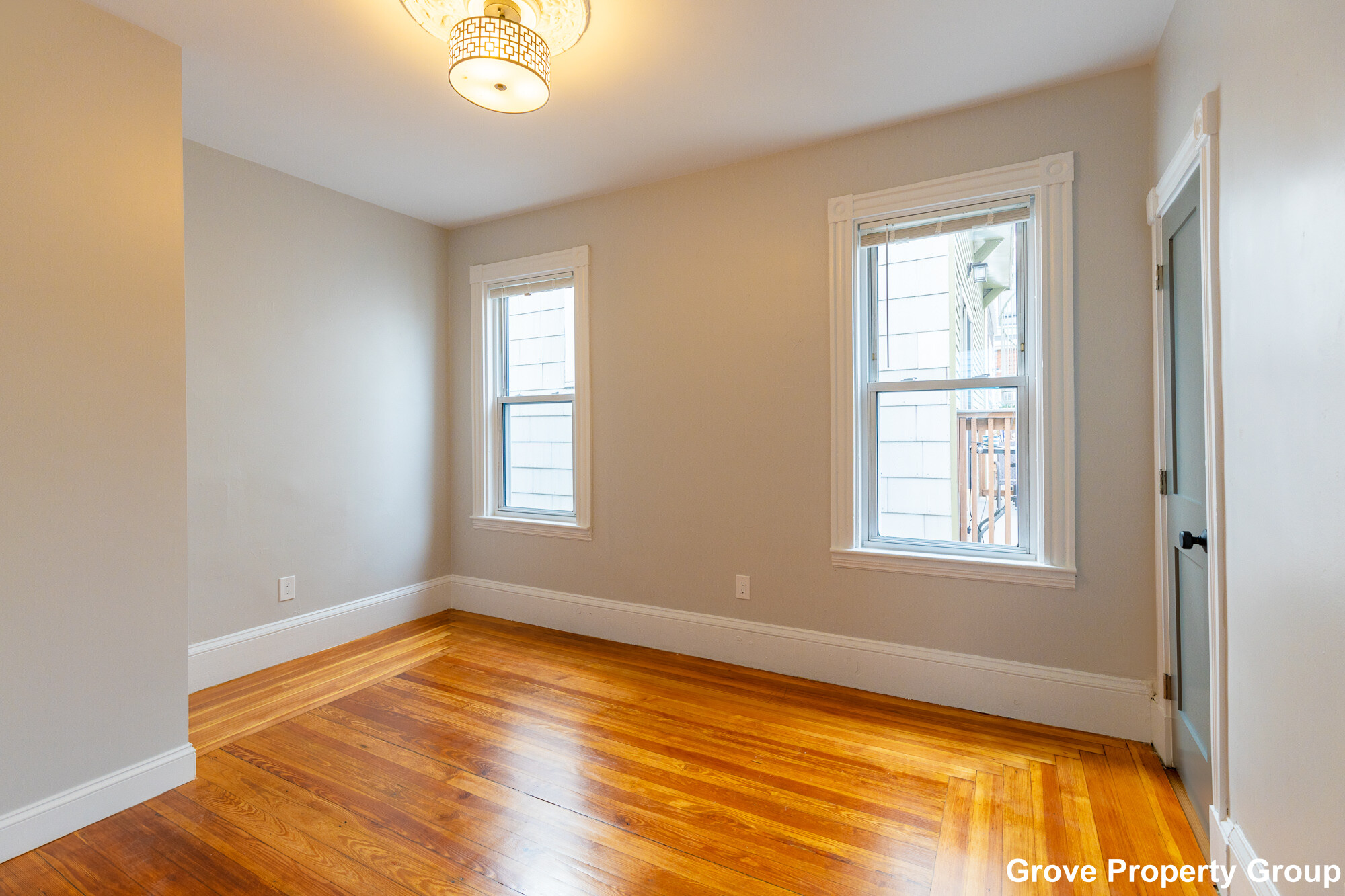 206 L St, South Boston