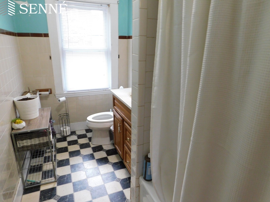 28 Cherry St, Porter Square