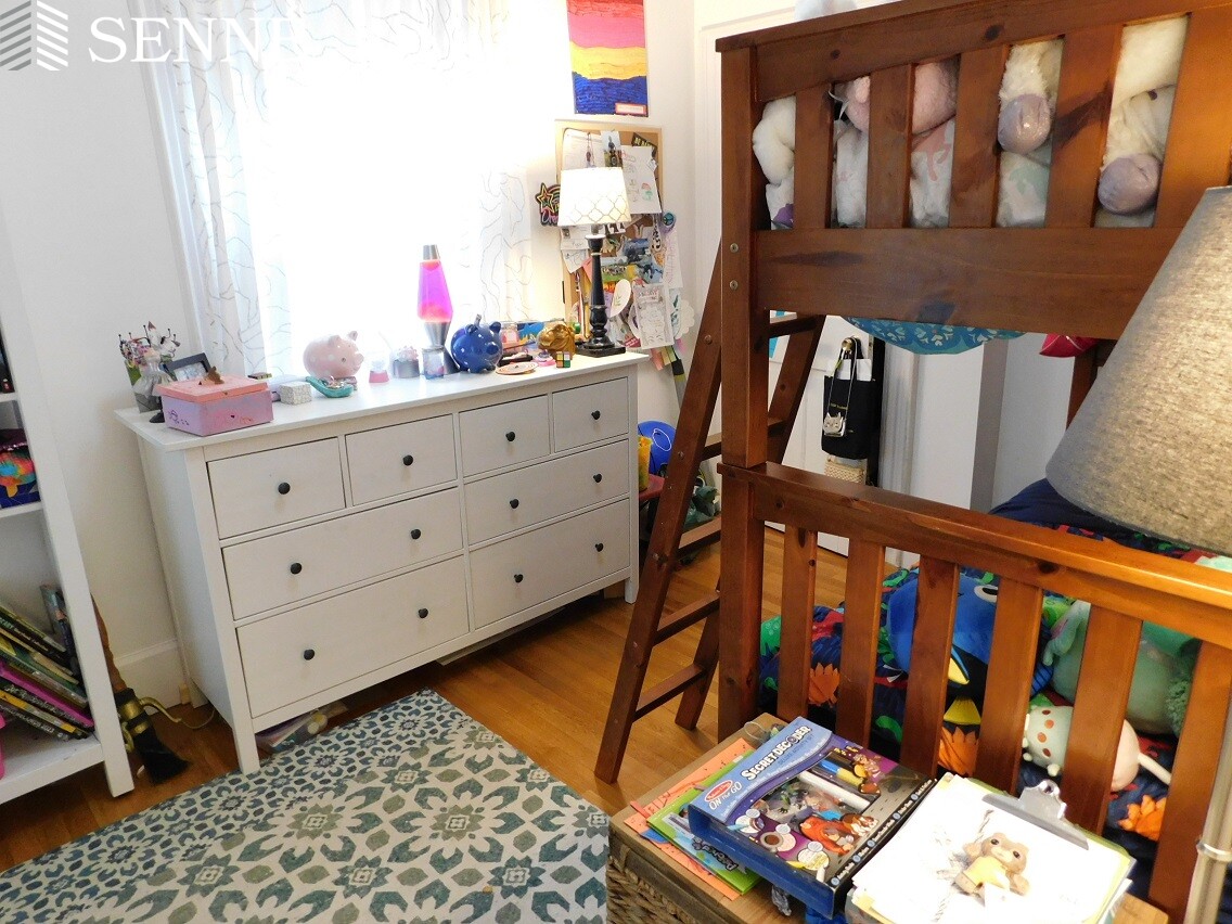 8 Kelly Rd, Cambridgeport