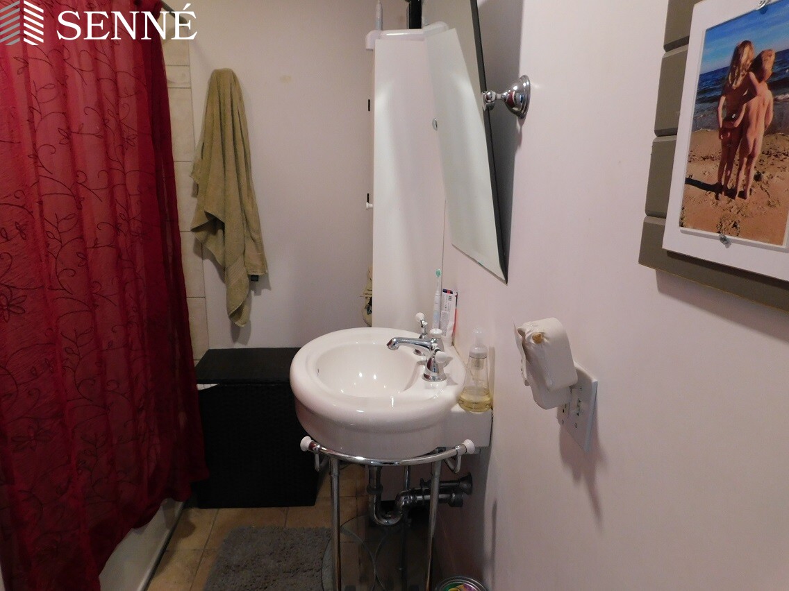 8 Kelly Rd, Cambridgeport