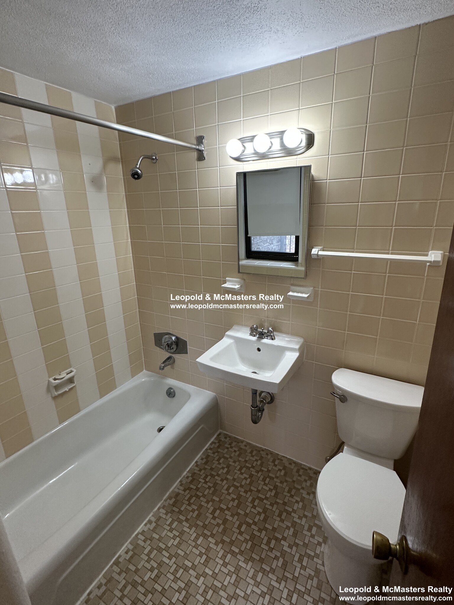 1315 Commonwealth Ave, Allston